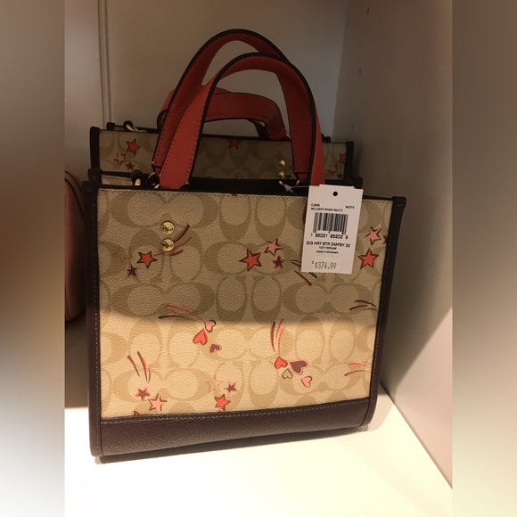 NWT COACH Dempsey Tote 22 In Signature Canvas With Heart And Star Print CJ646 - Picture 7 of 7